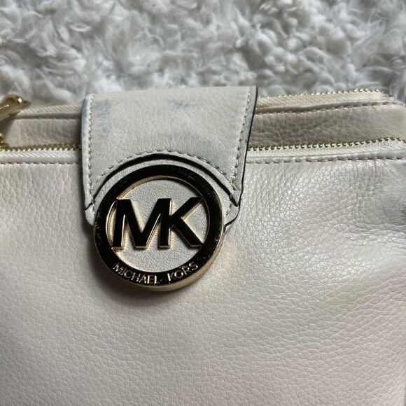 MICHAEL KORS Fulton Pebbled Leather Beige Crossbody Organizer Bag - Picture 6 of 15